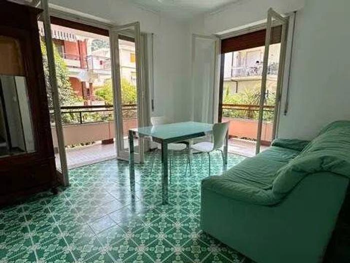 Appartamento quadrilocale in vendita in Via Romana, Bordighera