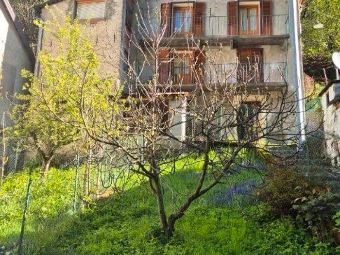 Casa con 6 locali in vendita in Frazione Valbella Inferiore, Cravagliana