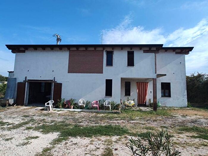 Casa trilocale in vendita in Centro, Moglia