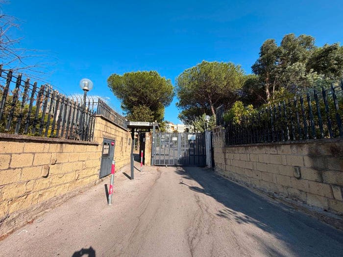 Appartamento quadrilocale in vendita in Via Sacerdote Benedetto Cozzolino, Centro, Ercolano