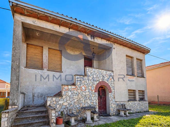 Casa con 6 locali in vendita in Via Statale, San Carlo, Terre del Reno