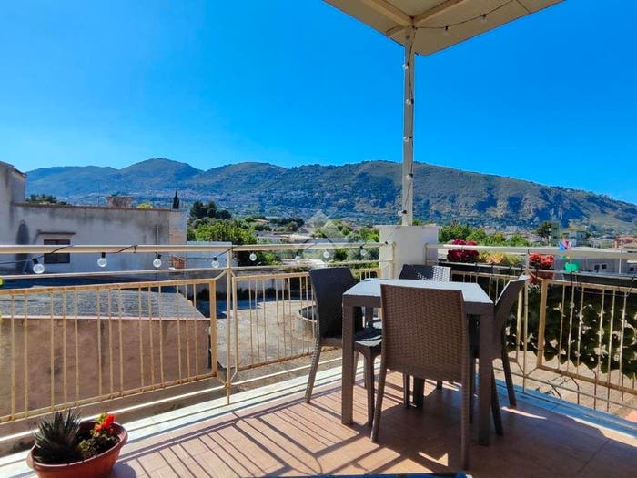 Appartamento trilocale in vendita in Via olio di lino, Olio di Lino, Palermo