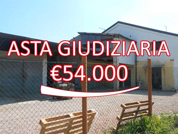 Casa con 6 locali in vendita in Via Quarrin, Codevigo