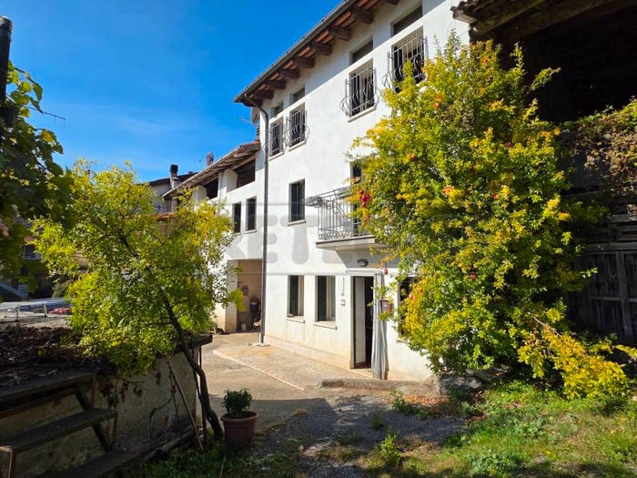 Casa con 6 locali in vendita in Valdagno