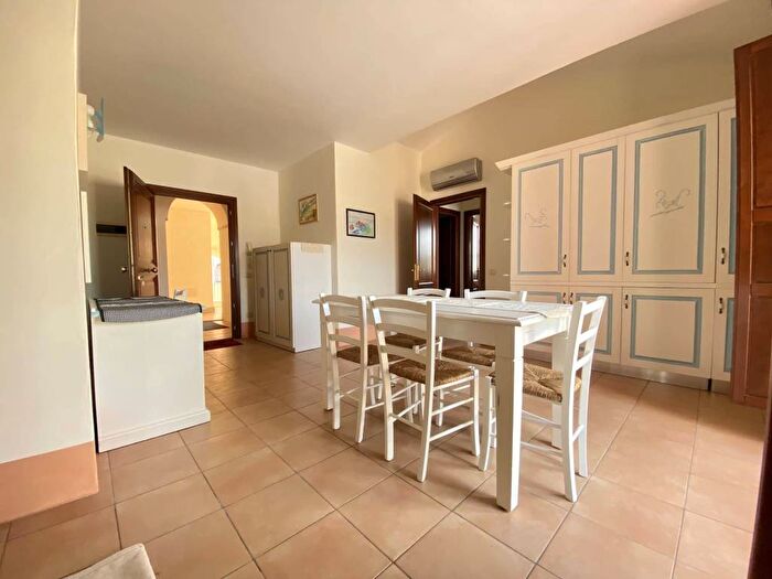 Appartamento trilocale in vendita in Via Giovanni da Verrazzano, Golfo Aranci