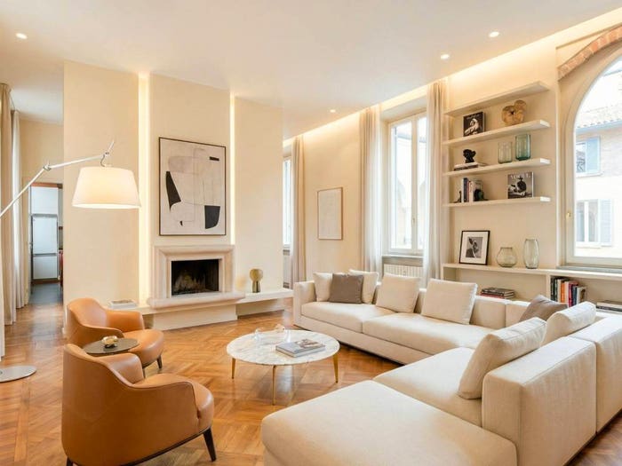Appartamento con 6 locali in vendita in Via Giacomo Cardano, Centro Storico, Pavia