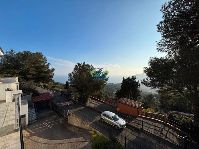 Appartamento trilocale in vendita in Strada CastelloColla Micheri, Andora