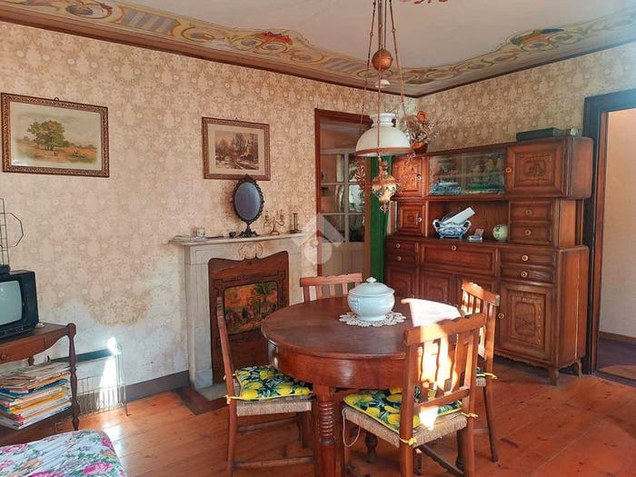 Casa con 6 locali in vendita in Fraz Guelpa, Bianco, Camandona