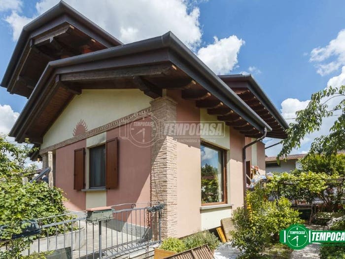 Casa con 5 locali in vendita in Via Caduti sul Lavoro, Colognola, Bergamo