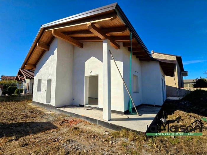 Casa quadrilocale in vendita in Via Bussolata, Tonengo Casale, Mazzè