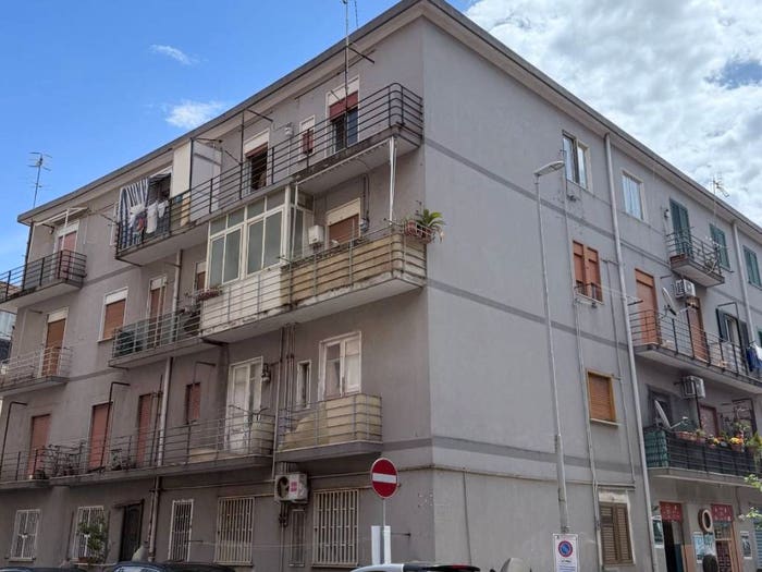 Appartamento bilocale in vendita in Via Santa Cecilia, Battisti Avignone, Messina
