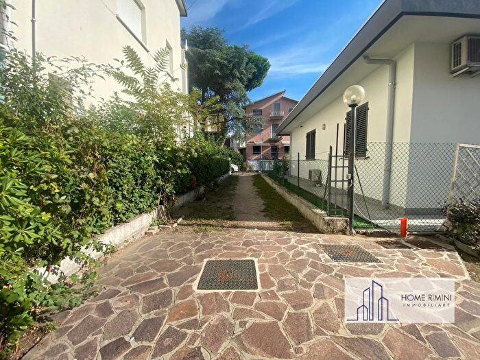 Casa con 7 locali in vendita in Rimini