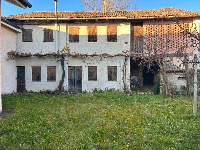 Casa quadrilocale in vendita in Via Meneghetti, Fonte