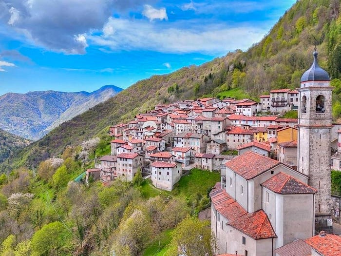 Casa quadrilocale in vendita in Via Magasa, Magasa