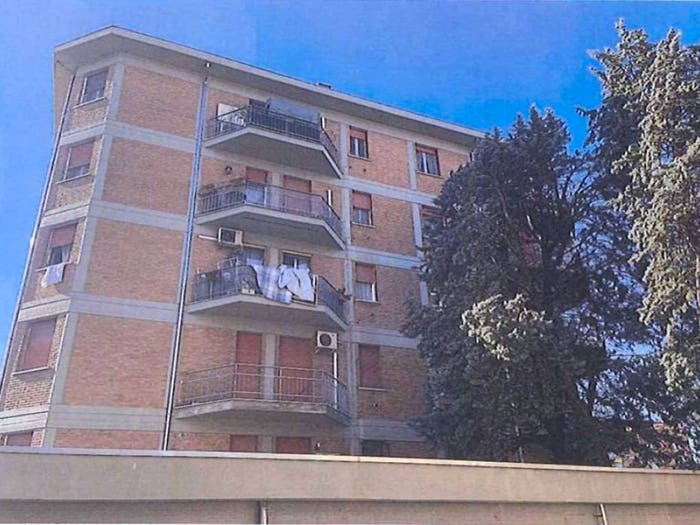 Appartamento con 6 locali in vendita in Via Pascoli, Centro, Guastalla