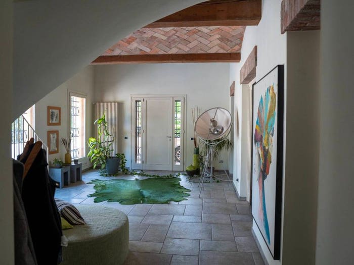 Casa con 6 locali in vendita in Strada Cadiane, Baggiovara, Modena