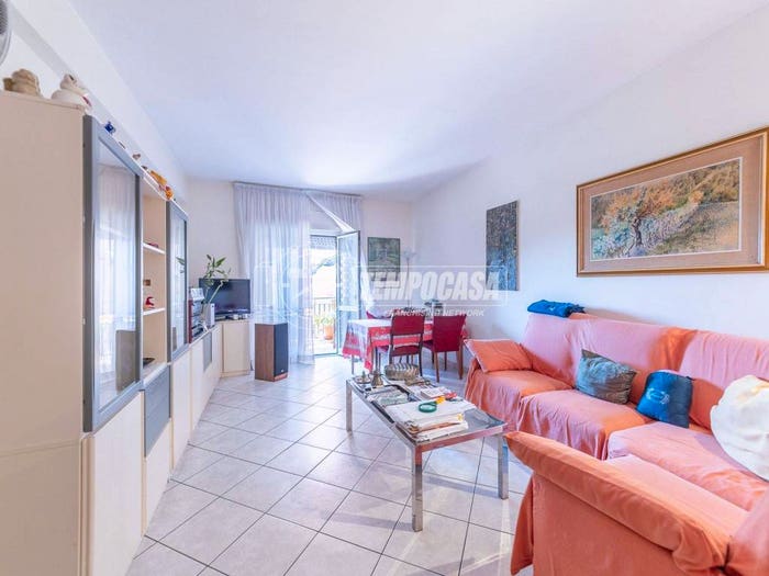 Appartamento trilocale in vendita in Via Claudia E, Zona Domitilla, Ladispoli