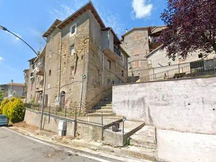 Appartamento trilocale in vendita in Vicolo Dell'Arringo, San Vito Romano