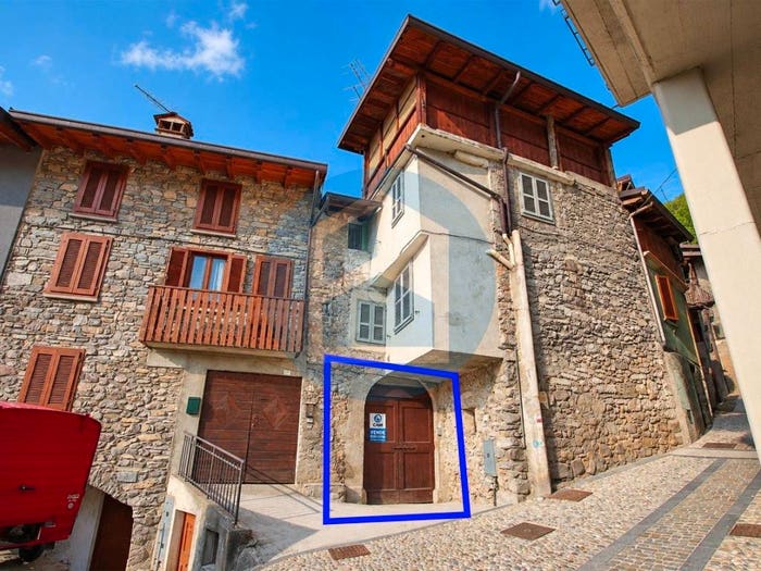 Casa quadrilocale in vendita in Via dell'Oro Pescarzo Bs, Pescarzo, Capo di Ponte