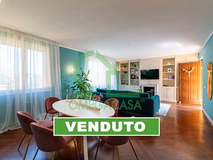 Appartamento trilocale in vendita in Viale Cappuccini, Centro, Casalpusterlengo