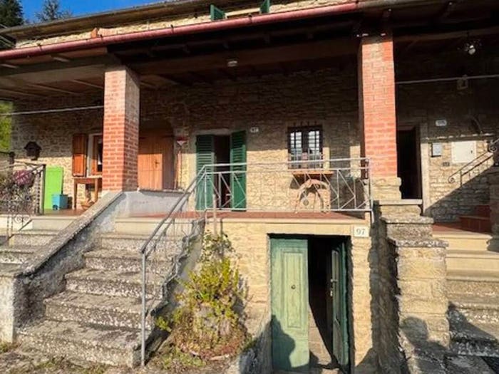 Casa trilocale in vendita in Località Barbiano No Number, Castel San Niccolò