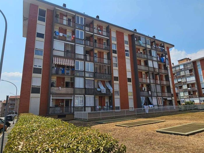 Appartamento con 6 locali in vendita in via abruzzi, Masarone, Biella