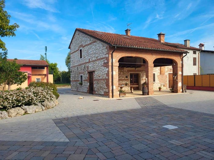 Appartamento trilocale in affitto in Via Carpaneda, Centro, Creazzo