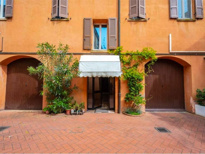 Appartamento quadrilocale in vendita in Via Marco Meloni, Centro Storico, Carpi