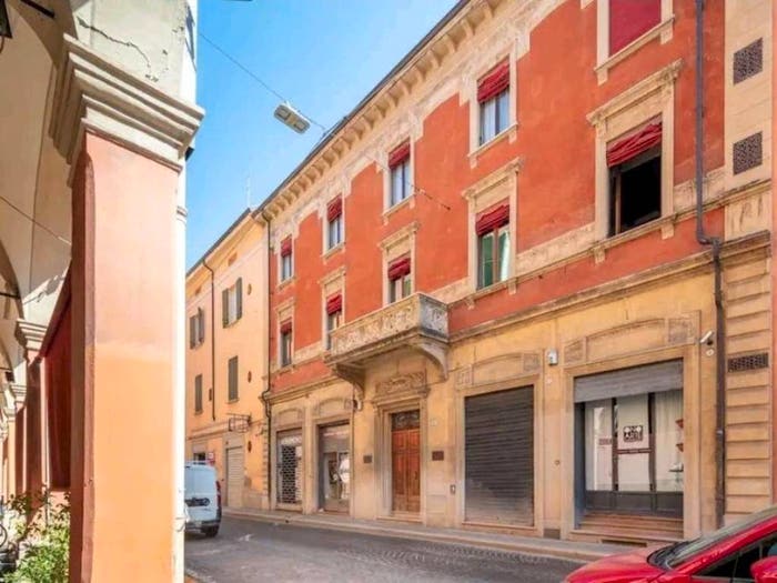 Casa in vendita in VIA D'AZEGLIO URBANA, Saragozza dentro le Mura, Bologna