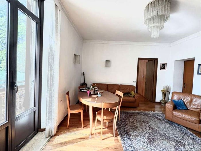 Appartamento trilocale in vendita in Via Lungolago Giacomo Matteotti, Centro, Porlezza