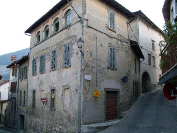 Casa in vendita in Via Novembre, Casazza