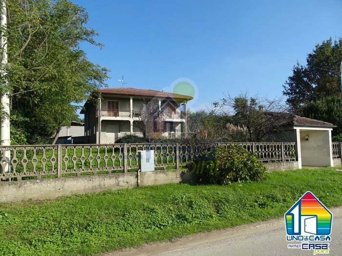 Casa con 6 locali in vendita in Via Casaletto, Chieve