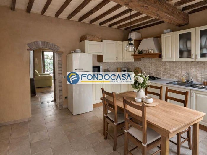 Casa con 6 locali in vendita in via martiri delle foibe, Santissima Annunziata, Lucca