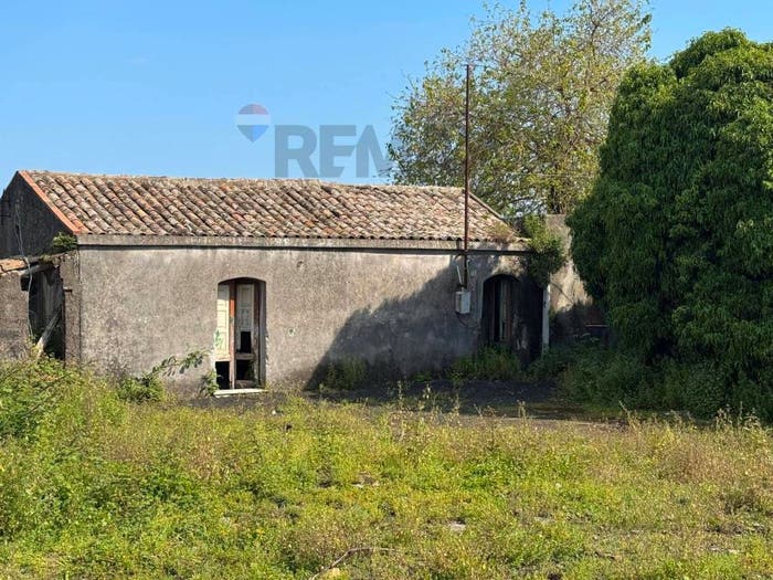 Casa quadrilocale in vendita in Strada MalpassotiOtto, Riposto
