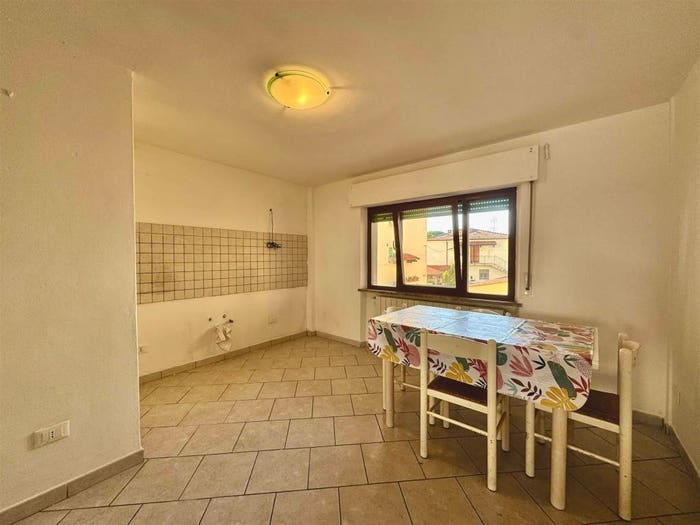 Appartamento trilocale in vendita in VIA VBELLINI, Cecina Centro, Cecina