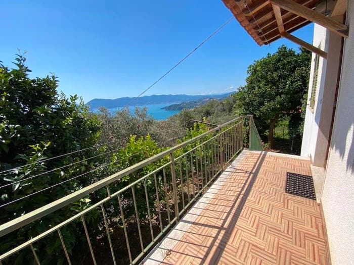Appartamento quadrilocale in vendita in Via Don Giovanni Minzoni, La Serra Tellaro, Lerici