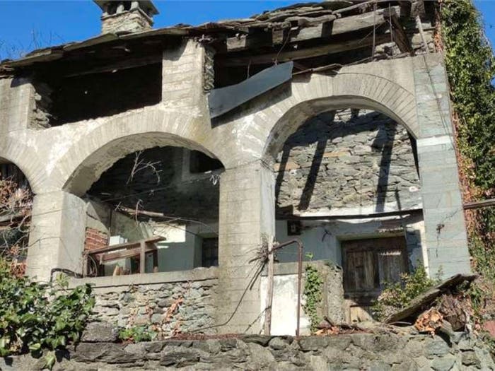 Casa con 6 locali in vendita in le vieux, Arnad