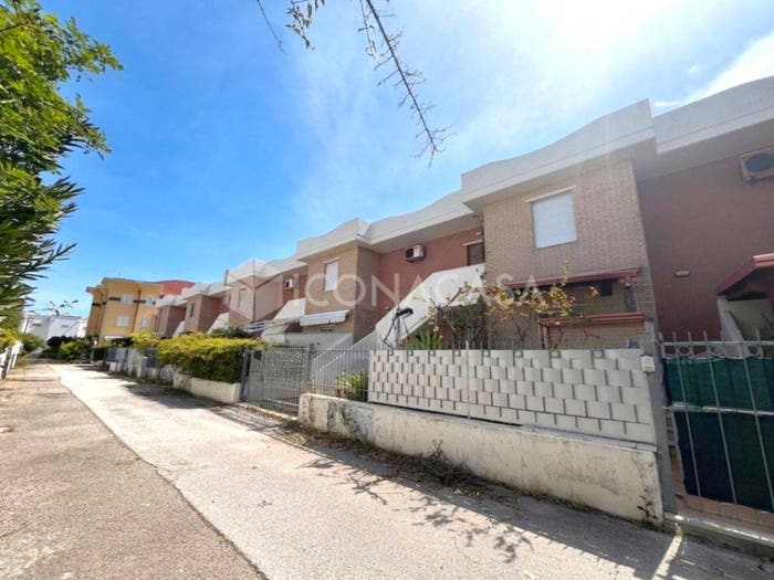 Casa trilocale in vendita in Via Taranto, Lido Campomarino, Campomarino