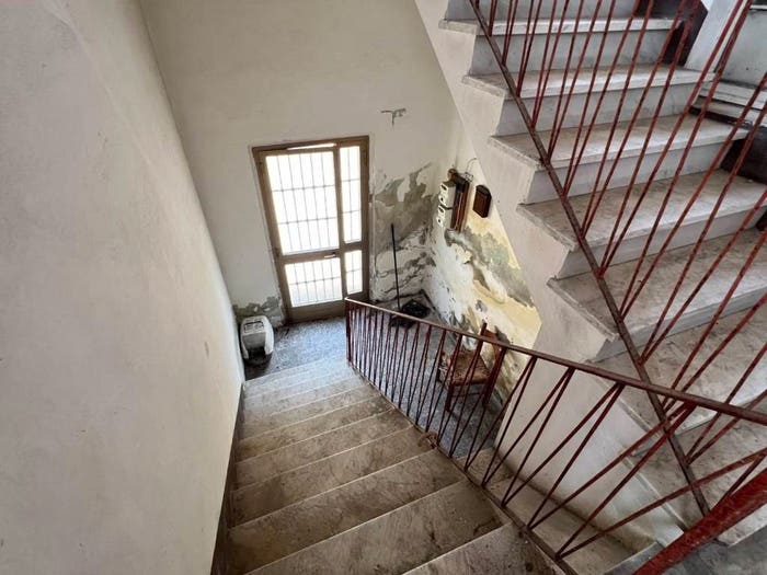 Casa con 6 locali in vendita in Centro, Massa