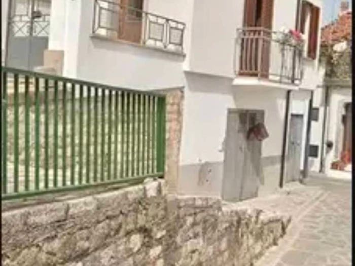 Casa trilocale in vendita in Via Circolo Giuseppe Garibaldi, Accettura