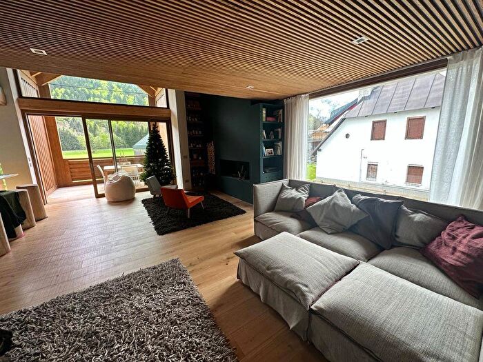 Appartamento quadrilocale in vendita in Via Valcanale, Camporosso In Valcanale, Tarvisio