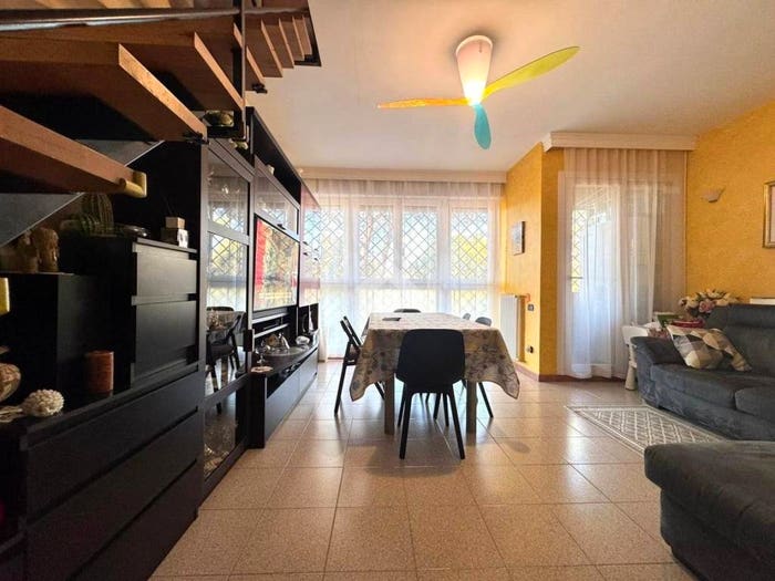 Appartamento trilocale in vendita in Via salaria, Monterotondo Scalo, Monterotondo