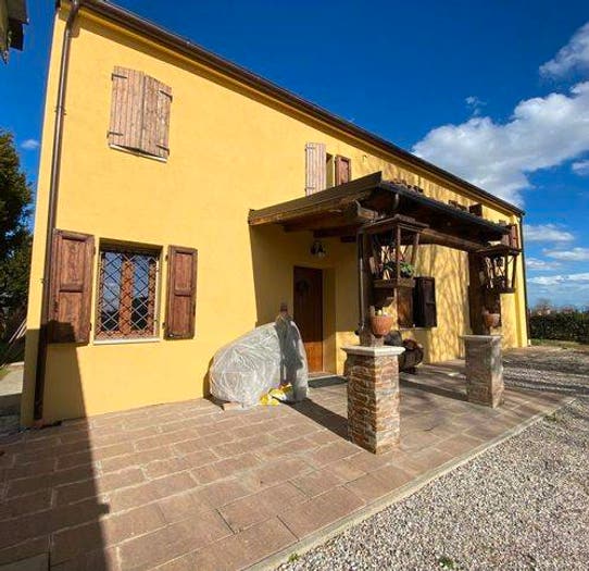 Casa con 6 locali in vendita in Via Guerrino Moggi, San Bartolomeo, Ferrara