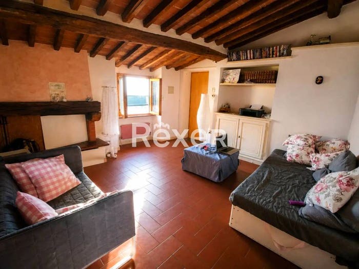 Appartamento trilocale in vendita in Via dei Marchi, Centro, Pescia