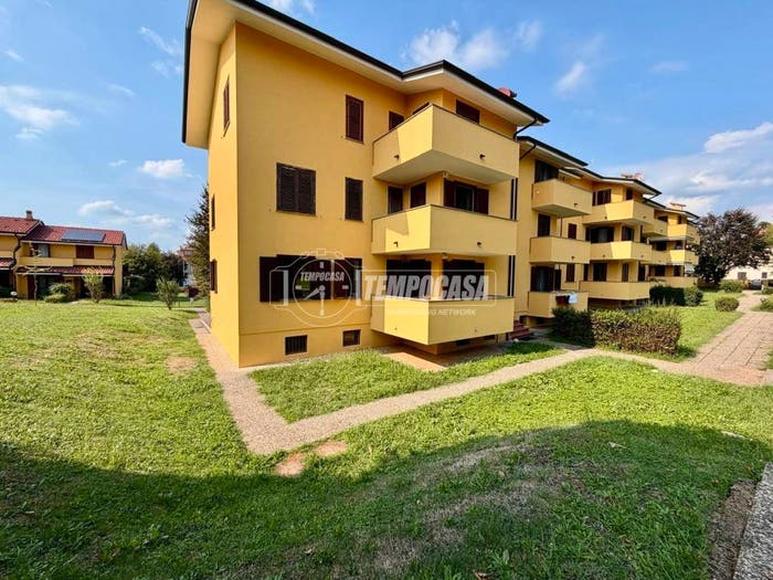 Appartamento quadrilocale in vendita in Via Dante Alighieri, Rogoredo Valaperta Rimoldo, Casatenovo