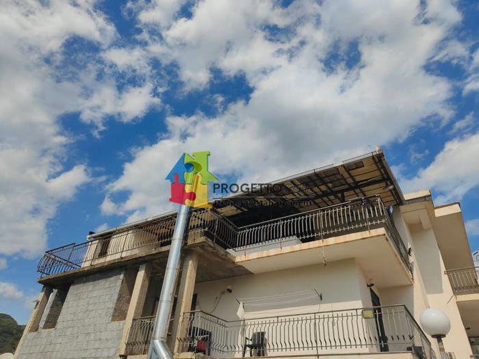 Appartamento con 5 locali in vendita in Via Uliveto, Gaggi
