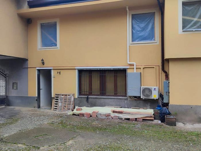 Appartamento bilocale in vendita in Via per Gattedo, Centro, Carugo