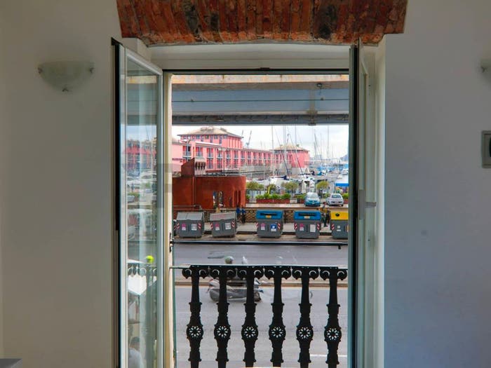 Appartamento bilocale in vendita in Via Di Sottoripa, Prè, Genova