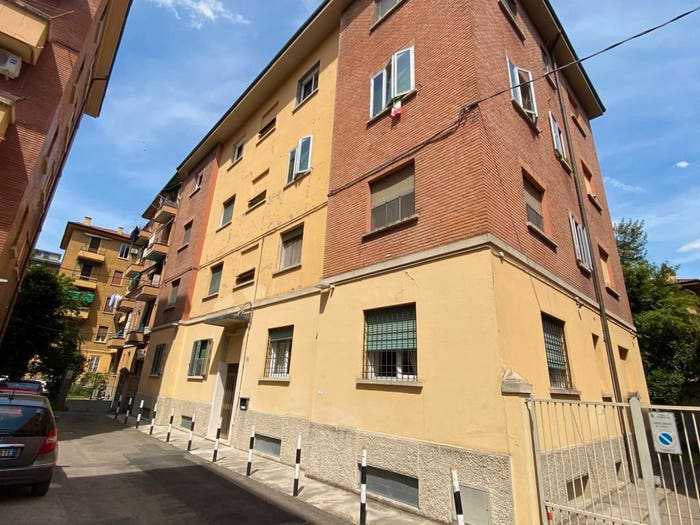 Appartamento trilocale in vendita in Via Franco Bolognese, Bolognina, Bologna