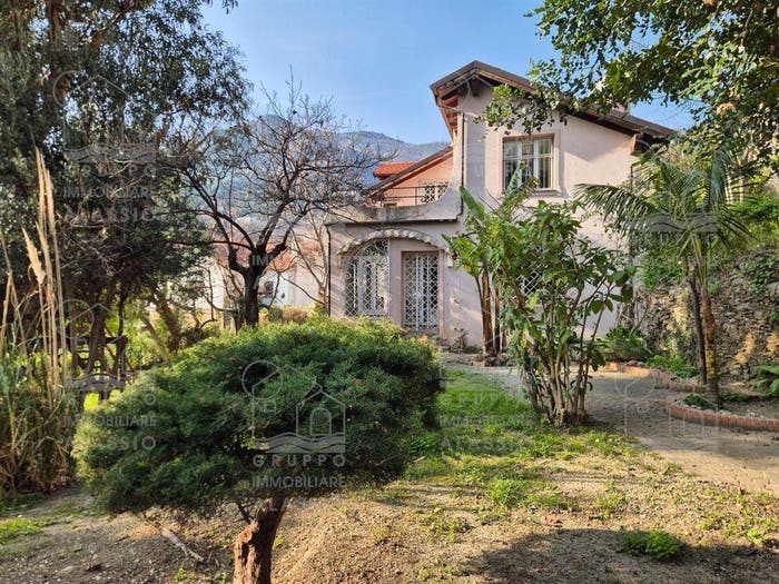 Casa con 6 locali in vendita in Regione San Rocco, Parco San Rocco Tetti Rossi Loreto, Alassio
